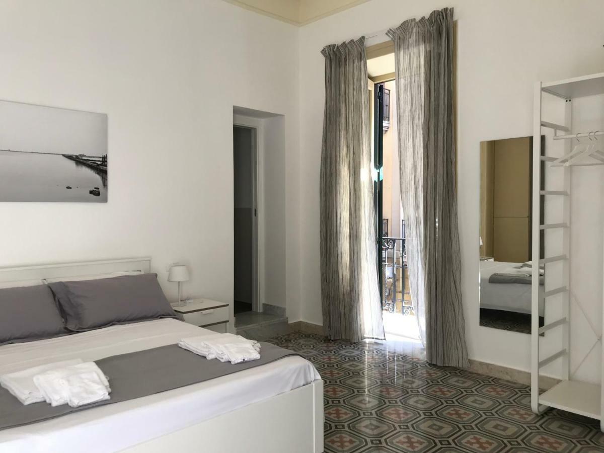 Fofino'S Rooms Palermo Exterior foto